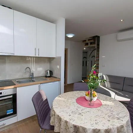 Appartement Stone Paradise 2 *