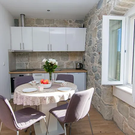 Stone Paradise 2 Appartement Čisla