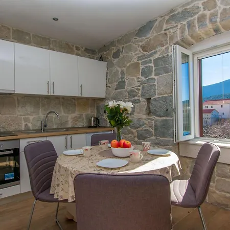 Appartement Stone Paradise 2 *